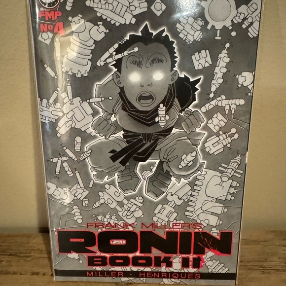 Frank Miller's Ronin Book II Comic Set - Picture 5 of 7